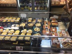 面包甜点陈列柜-巴莉甜甜(中环城店)