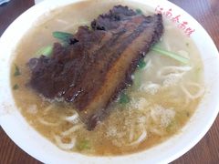 大肉面-泰顺江南春面馆