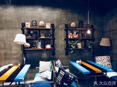 -臻鲜燕海鲜融合餐厅(金陵style店)