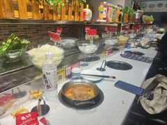 -百品聚旋转火锅(万德庄店)