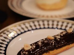 榛子巧克力闪电泡芙-IL TEATRO 精品意大利餐厅