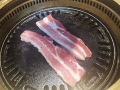 猪五花肉-正苑26年海鲜烤肉•牛尾汤汤饭(东港店)