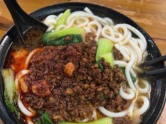 -丽虹云南过桥米线(兴工街店)