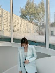 -SALON DE VANHADA