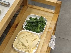 -鲁员外地锅鸡地锅鱼(古墩路店)