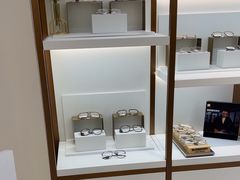 -J-Optical佳视明眼镜·蔡司视觉(青岛金茂览秀城店)