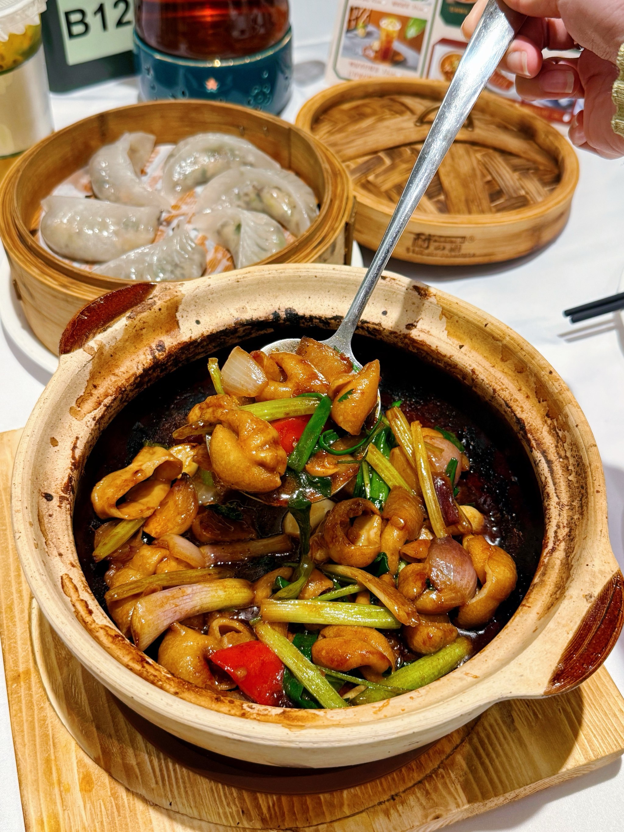 本地人会反复去的广州粤菜👍爆汁乳鸽正!