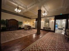 -Salon de Ville浦江汇(上海外滩华尔道夫酒店店)