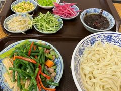 老北京炸酱面-门框胡同百年卤煮(新街口店)