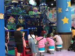 -蓝精灵乐园·世茂精灵之城主题乐园