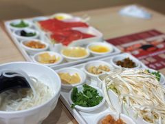 -花馬肆.云南过桥米线(汉神购物广场现场熬汤店)