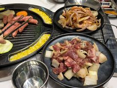 -山野的朋友露营炭火烤肉