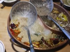 -洱火云南酸菜牛肉火锅(石景山当代商城店)