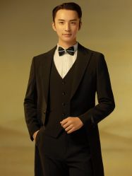 -至臻微拉婚纱摄影