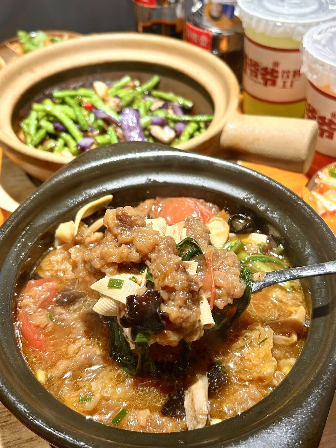 郑州终于也有了!地道的老式砂锅菜太下饭了