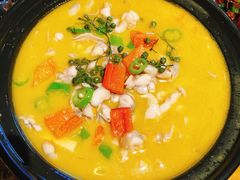 老坛地窖酸菜鱼-隔壁老王·家常云南菜(花巷店)