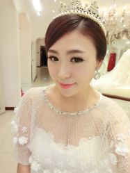 -艾米丽婚纱礼服