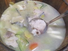 -秋语木桶鱼.酸菜鱼(开发区火车站店)