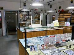 -罗伯特眼镜·蔡司官方授权(罗湖国贸店)