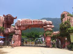 门面-牛鱼嘴原始生态风景区