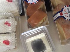 -红宝石·鲜奶小方·海派西点房(南丹店)
