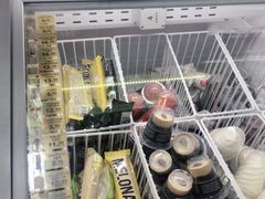 -全家便利店(襄阳南路店)