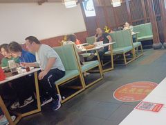 -阿瓦山寨·湘菜现炒·剁椒鱼头王(咸阳总店)
