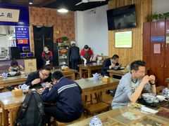 大堂-陇上全荟兰州传统牛肉面(延吉路店)