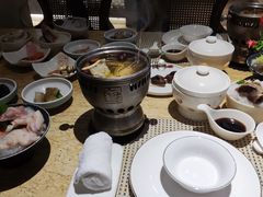 -雍和会海鲜姿造自助(湖东路店)
