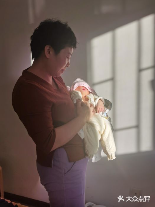 爱月宝月嫂·育儿嫂图片