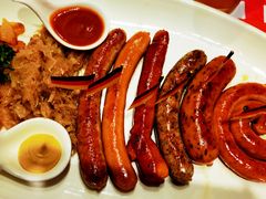 香肠拼盘-1886德国汽车餐厅(外滩十六铺码头店)