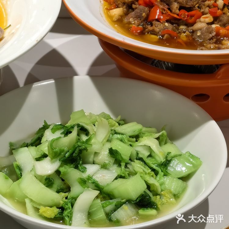 一下班湖南同事就拉着我去吃饭 她一直说这里很正宗