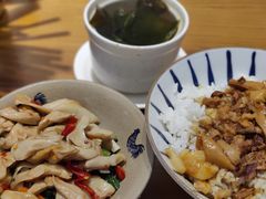 时蔬双拼-红猪卤肉饭(大西洋美食城店)