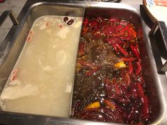 -尚尚仙·酸汤猪手·猪肚鸡火锅(华联万柳购物中心店)