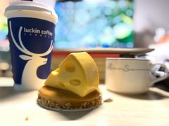 -瑞幸咖啡(临海市银泰城店)