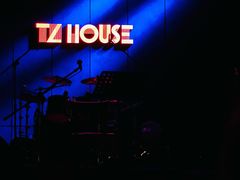 -TZ House音乐现场(茅台店)