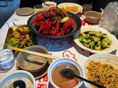 -肥肥虾庄·金牌油焖大虾(汉街SKP店)