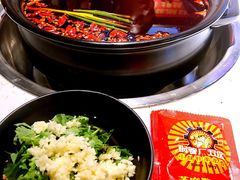 -钢管厂五区小郡肝串串香(奥克斯广场锦城万达店)