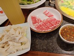 -小天鹅火锅·一线江景洪鼎旗舰店(洪崖洞店)