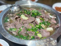 跷脚牛肉-谢老五跷脚牛肉·非遗传承店