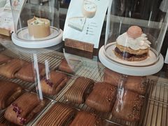 -VERIE BAKEHOUSE