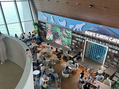 -抱抱地球咖啡馆(国家海洋博物馆店)