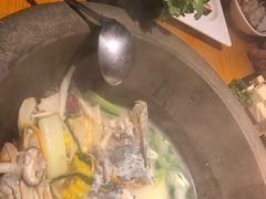 -咕嘟草帽鱼·牛奶一样的鲜鱼汤(天鹅湖万达广场店)