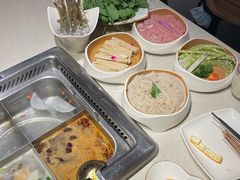 -海底捞火锅鲜切牛肉主题店(长寿路店)