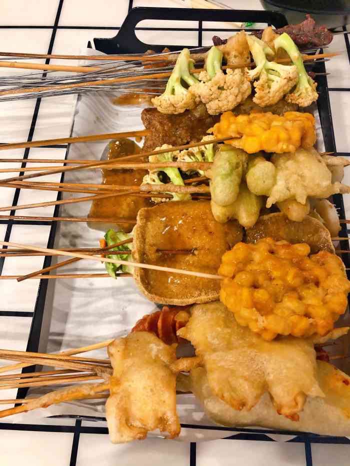 隔壁老王炸货铺-"东西很好吃,口味和盐城特色的炸串区别还是.