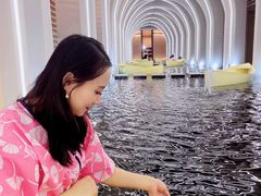 -涨巢·潮玩水疗局