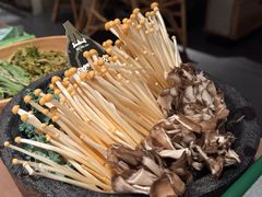 -三出山火锅(南京万象天地店)