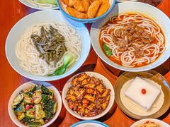 -秤砣砣·湖南粉面馆(青年路店)