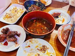 -爆炸头阿姨小四川正宗川味小吃(无任何分店)