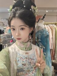 -一揽芳华汉服旗袍体验馆(拙政园店)